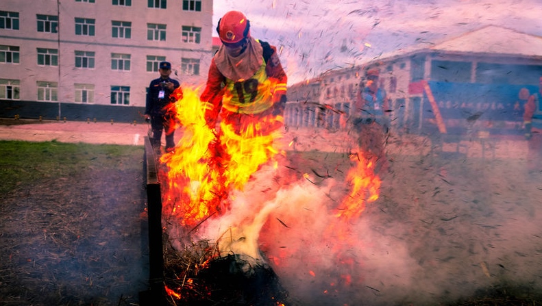 “火焰藍”大比武