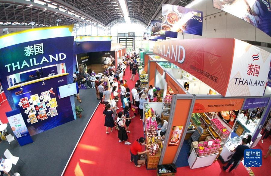 (新華全媒頭條·圖文互動(dòng))(3)共創(chuàng)更加繁榮美好的地區(qū)和世界——習(xí)近平主席在中國-東盟建立對話關(guān)系30周年紀(jì)念峰會(huì)上的重要講話解讀