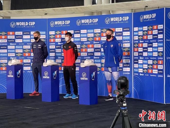 我國速滑在國際大賽上取得的第一個男子1000米金牌。　黑龍江省體育局提供