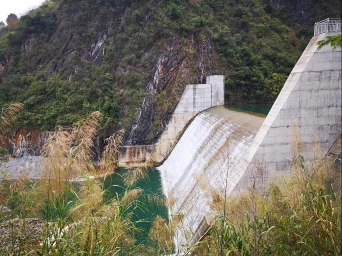 2021年12月7日，督察組現(xiàn)場督察發(fā)現(xiàn)，未取得相關(guān)手續(xù)的上立亭電站主體工程已完成建設(shè)