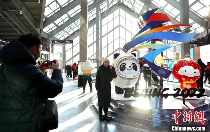 圖為滑雪場現(xiàn)場。　許婷 攝