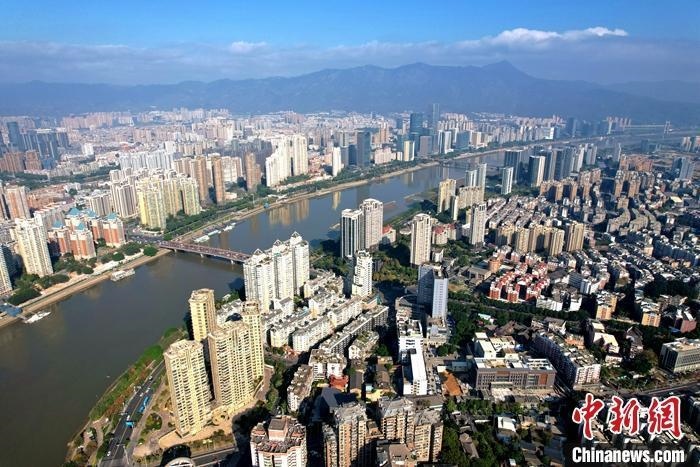 資料圖：城市高樓林立。 <a target='_blank' href='/'>中新社</a>記者 王東明 攝