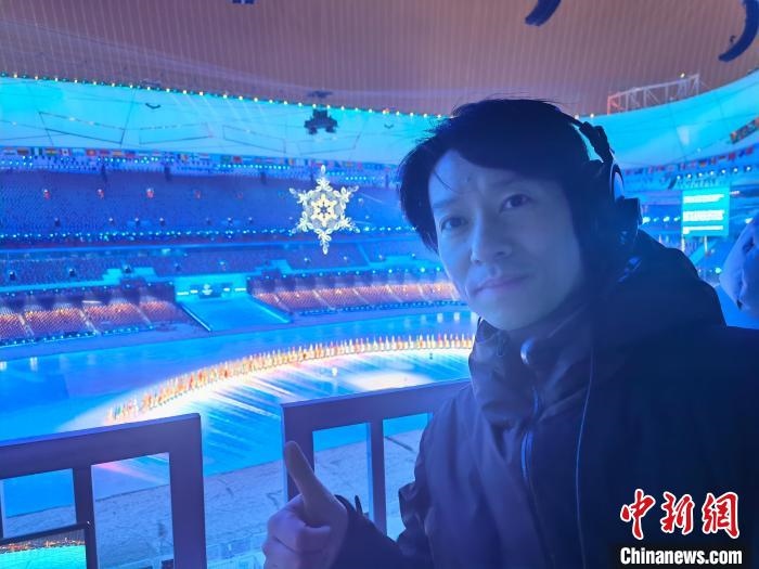 張文海在“鳥巢”內?！埼暮?供圖