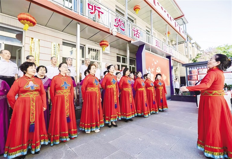 呼和浩特:黨建引領風帆勁 擎旗奮進闊步行