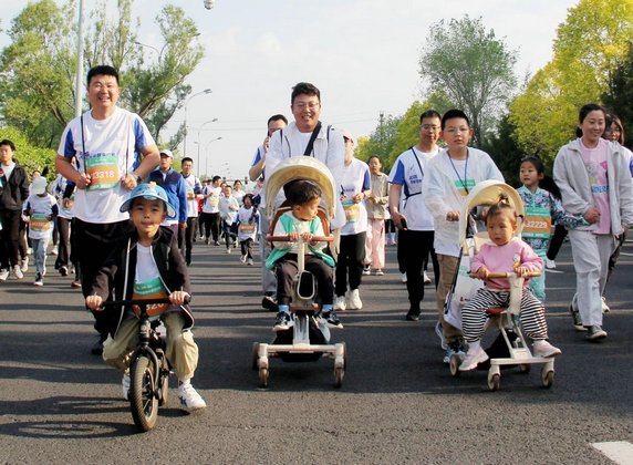 1748170972122304.jpg 跑6.jpg