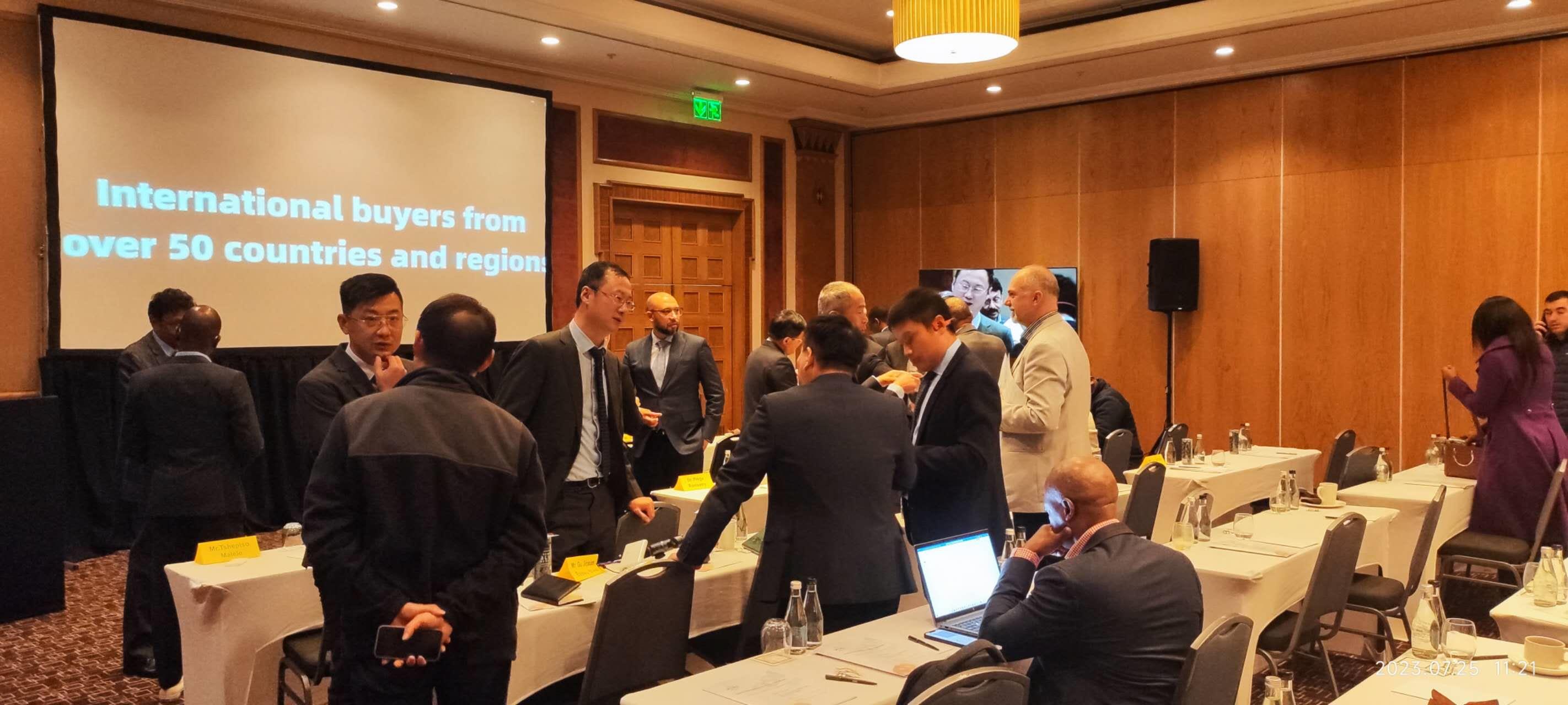 中南企業(yè)現(xiàn)場交流。圖片來源：貿(mào)促會