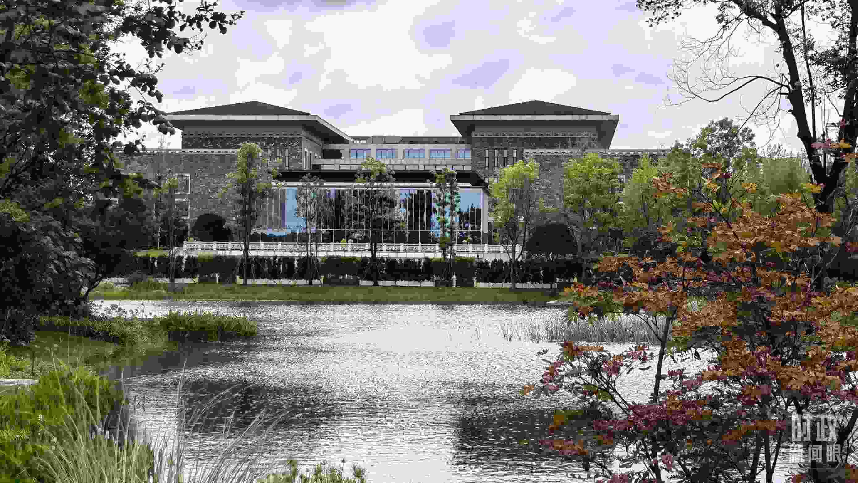 當天，中印尼兩國元首在“錦蓉莊”舉行會見。（總臺央視記者韓銳拍攝）