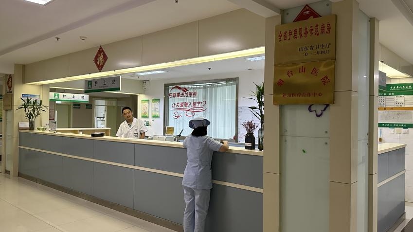 平原縣第一人民醫(yī)院住院部脊柱關(guān)節(jié)外科、手足外科病區(qū)。人民網(wǎng) 喬姝攝