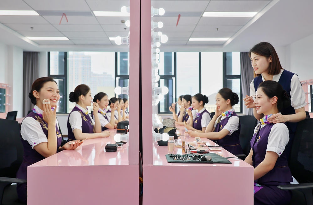 形象妝容塑造。