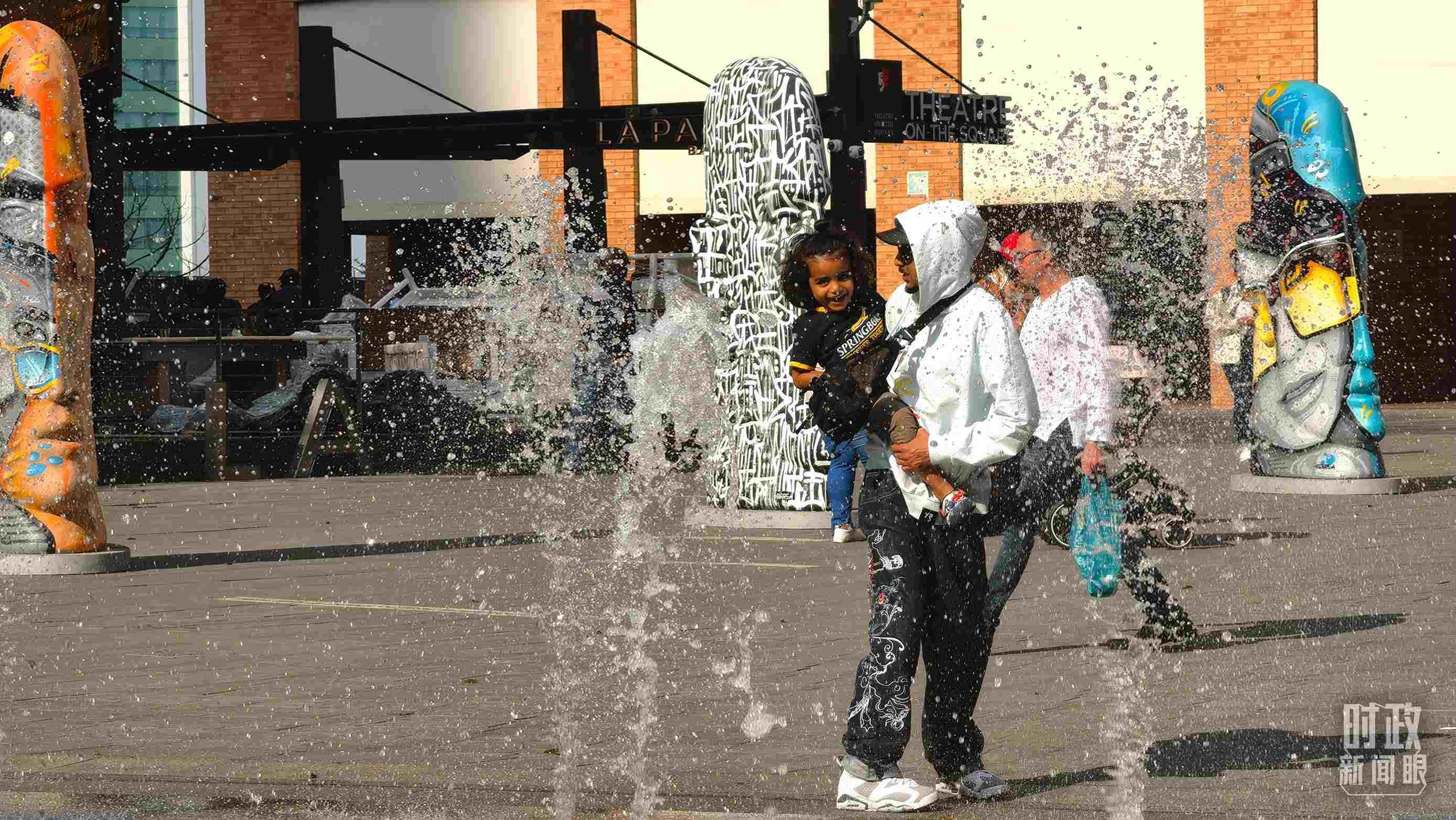 △約翰內(nèi)斯堡街頭。（總臺央視記者韓銳拍攝）