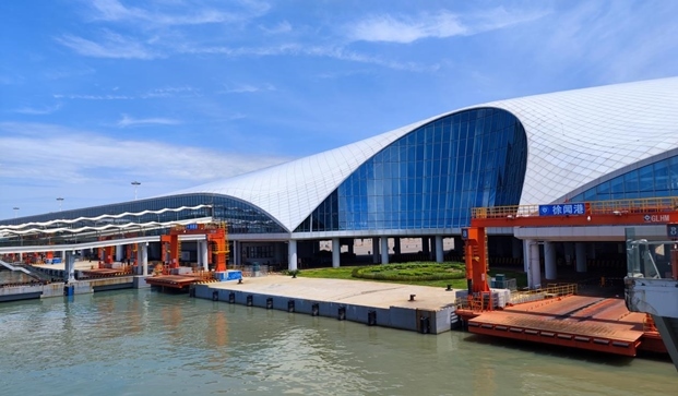 徐聞港樞紐大樓。人民網(wǎng) 樸馨語攝