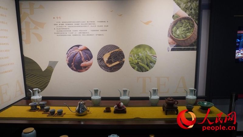 余杭區(qū)徑山鎮(zhèn)徑山村鄉(xiāng)村客廳的文創(chuàng)館。人民網(wǎng)肖聰聰攝