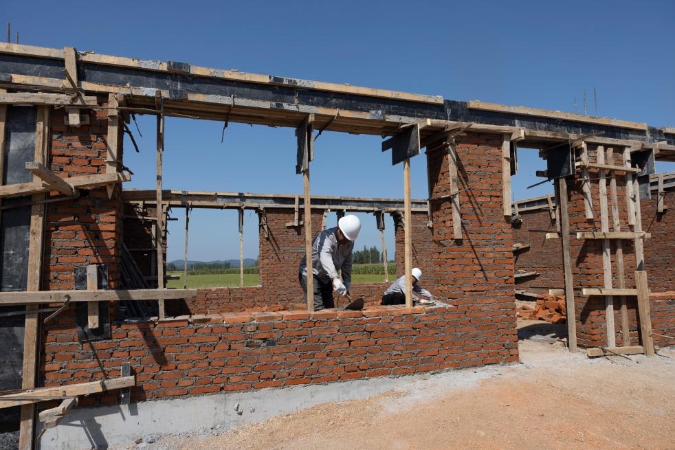 近日拍攝的黑龍江省尚志市老街基鄉(xiāng)龍王廟村。新華社記者 丁海濤 攝