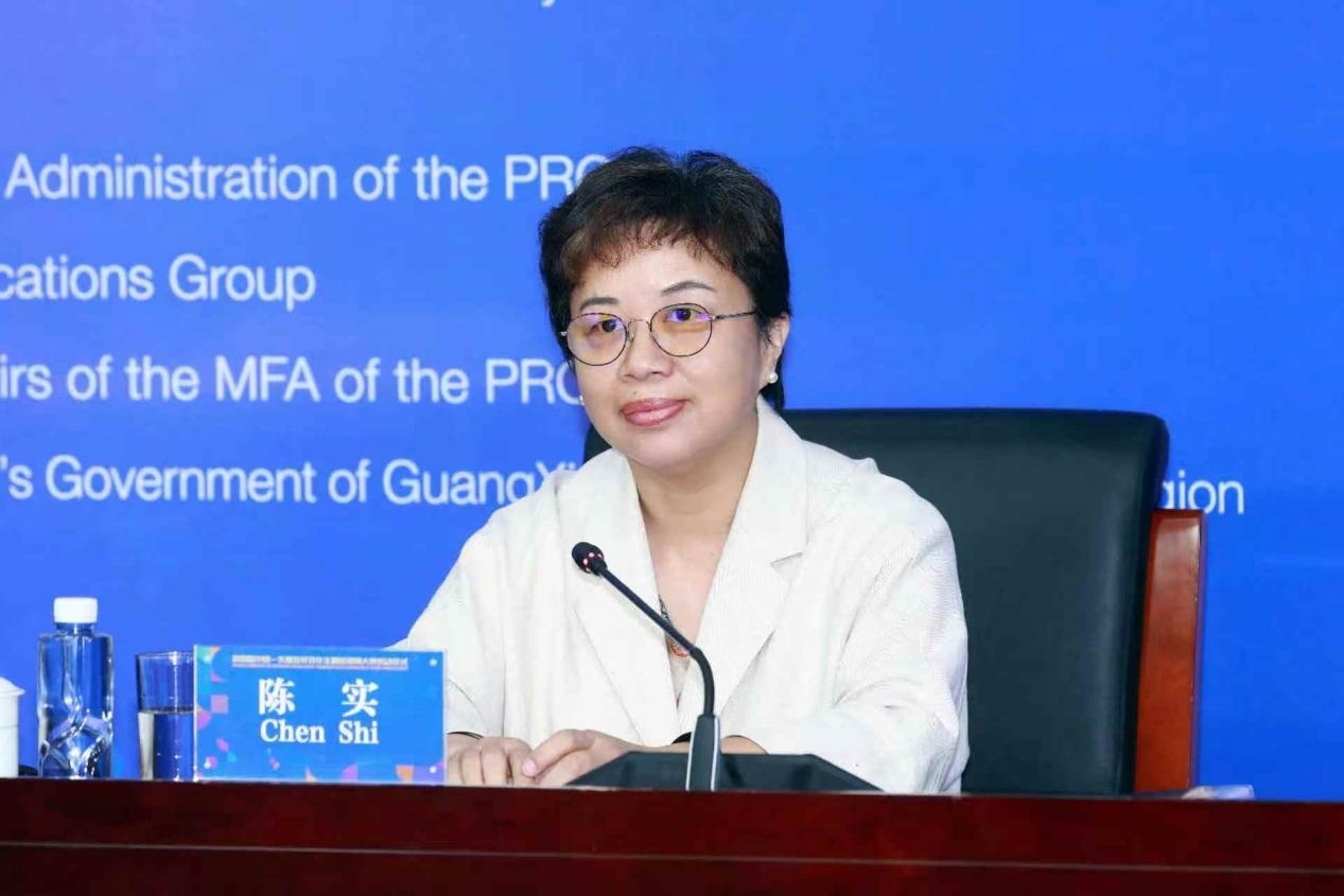 陳實(shí)主持嘉賓致辭環(huán)節(jié)。中國駐東盟使團(tuán)供圖