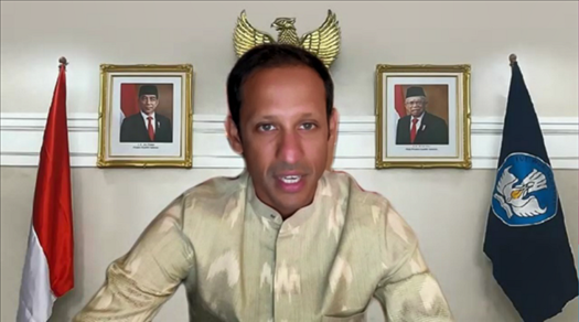 印尼教育、文化、研究和技術(shù)部部長納迪姆·馬卡里姆發(fā)表視頻致辭（清華大學(xué)東南亞中心供圖）