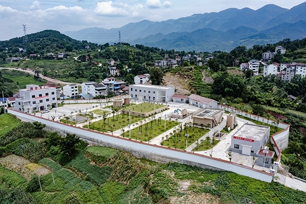 建成后的西沱鎮(zhèn)水廠。受訪者供圖