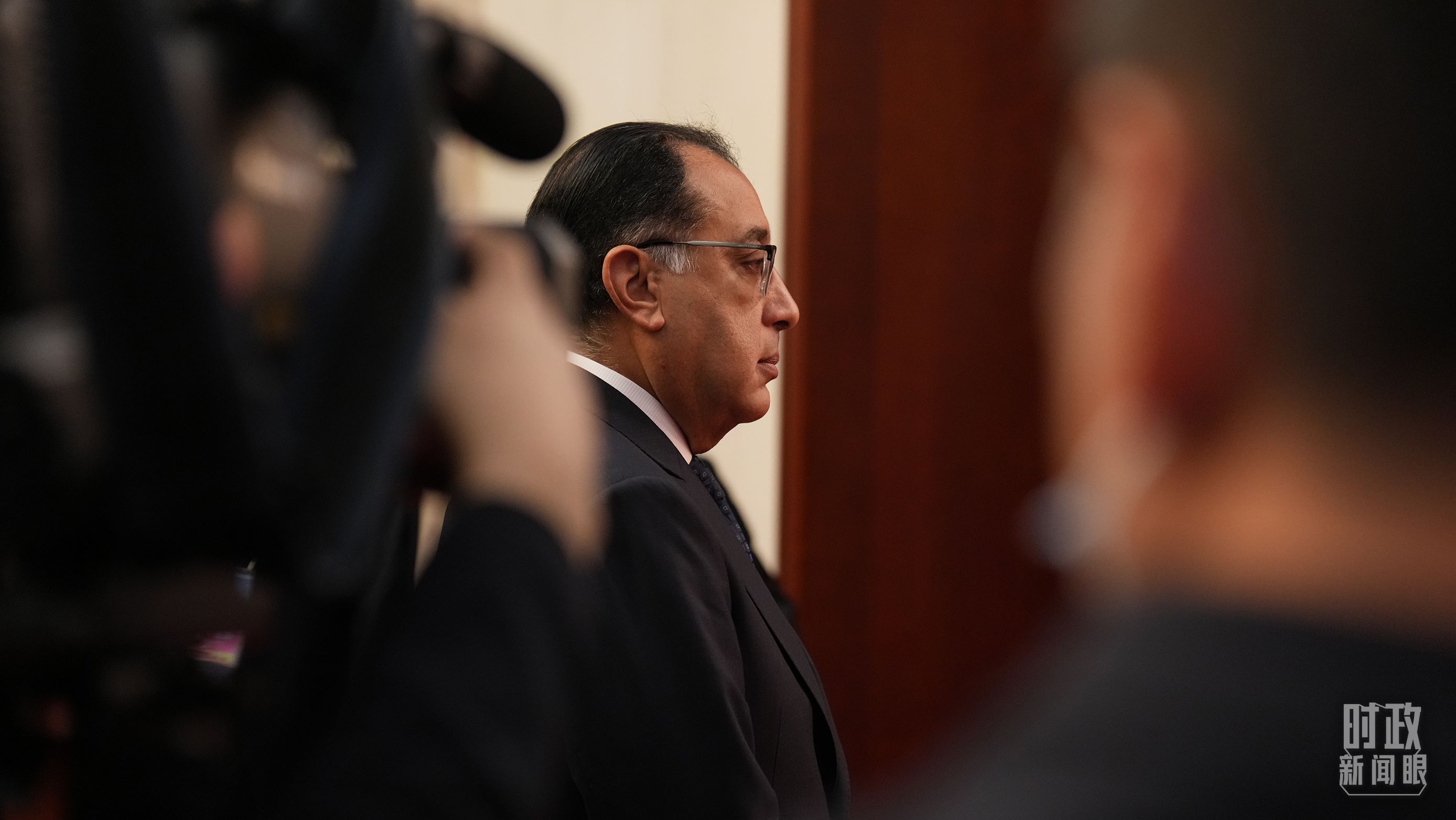 △人民大會堂，埃及總理馬德布利正在等候會見開始。（總臺國廣記者李晉拍攝）