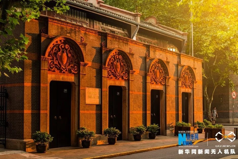 晨曦下的中共一大會(huì)址紀(jì)念館。新華網(wǎng) 吳愷 攝