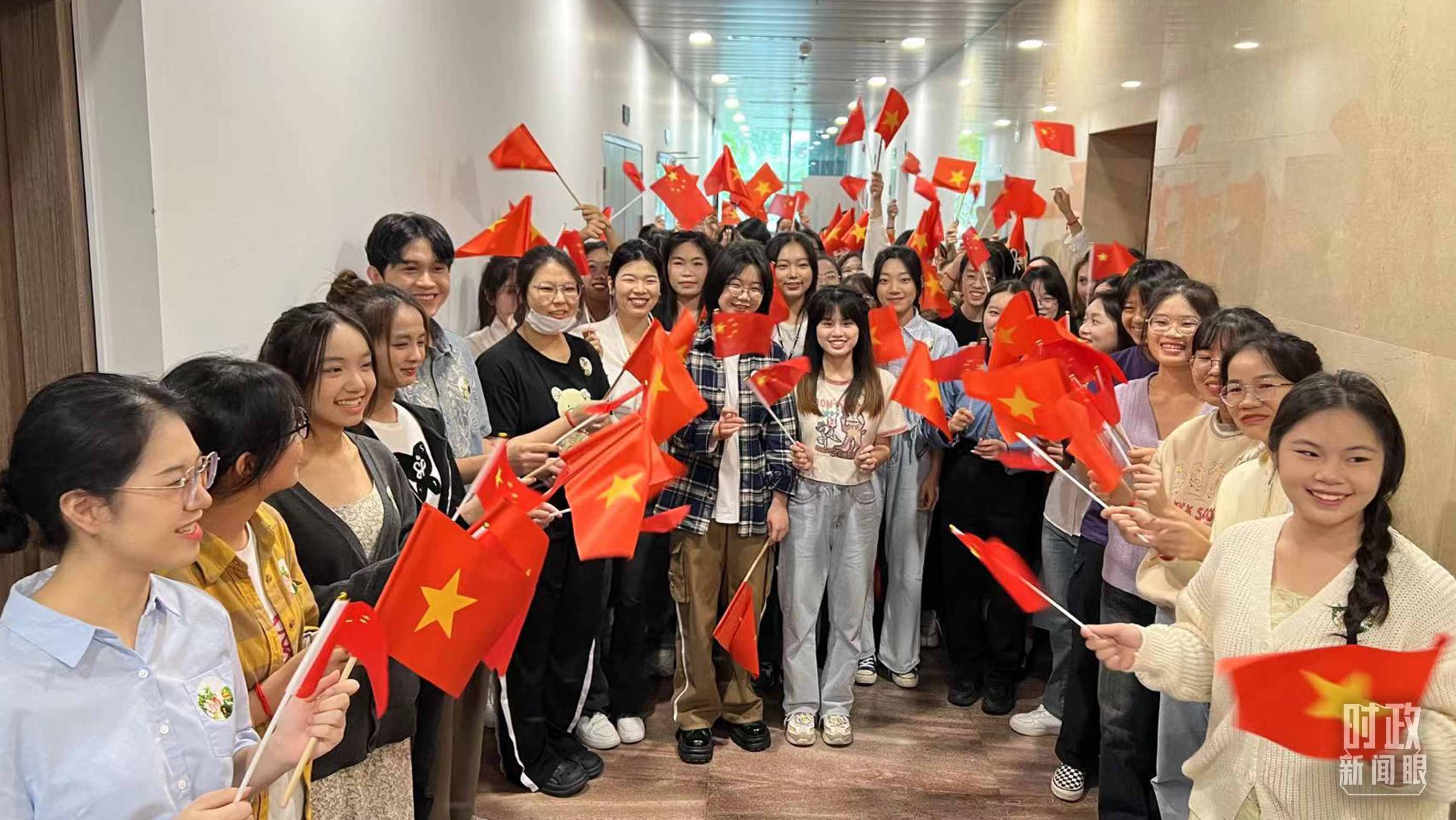 △中越青年齊聚一堂。（總臺(tái)央視記者程鋮拍攝）