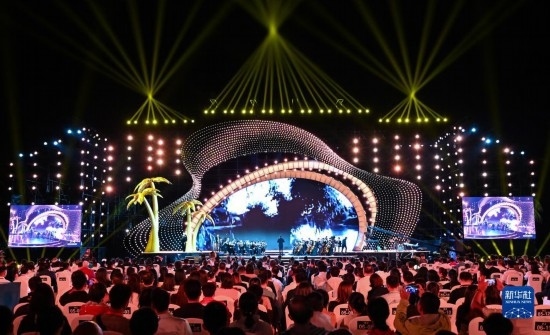 12月16日拍攝的第五屆海南島國際電影節(jié)開幕式現(xiàn)場(chǎng)。