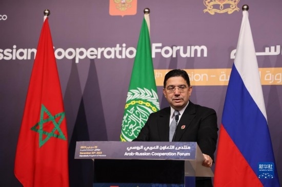 12月20日，在摩洛哥南部城市馬拉喀什舉行的第六屆阿拉伯-俄羅斯合作論壇主議程結(jié)束后，摩洛哥外交大臣布里達在記者會上講話。新華社記者霍晶攝