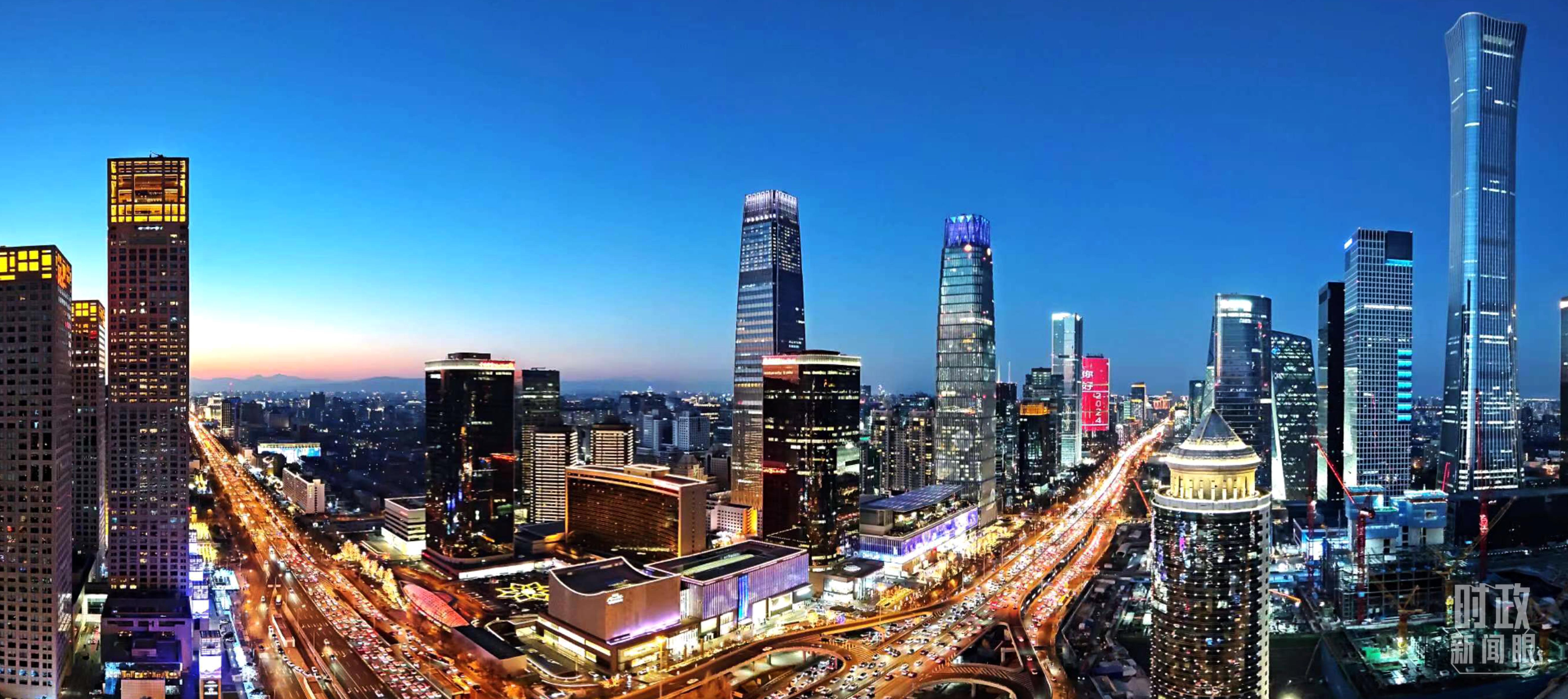 △2023年12月31日，北京CBD商圈。（總臺央視記者鐘信偉拍攝）