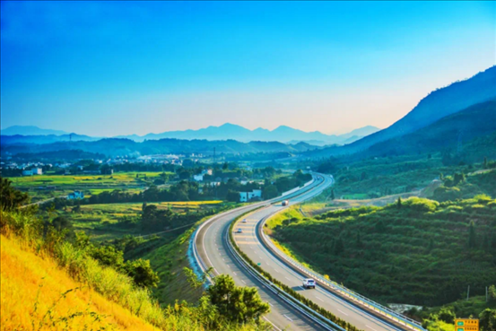 農(nóng)村公路讓老百姓出行變得更便捷。受訪方供圖