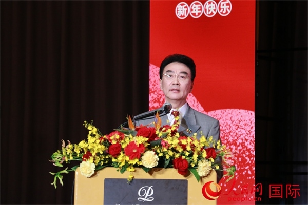 在日中國企業(yè)協(xié)會會長王家馴致辭。人民網(wǎng) 許可攝