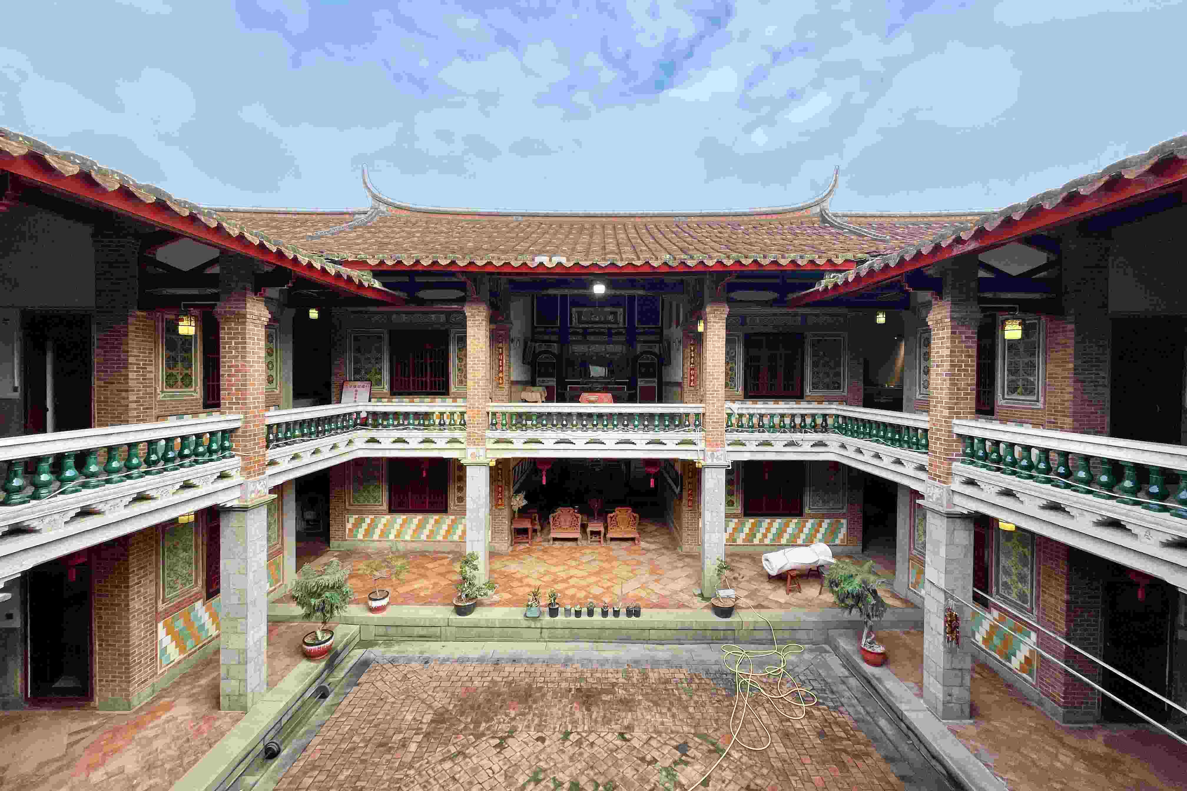 遠(yuǎn)峰厝。林瑤 攝