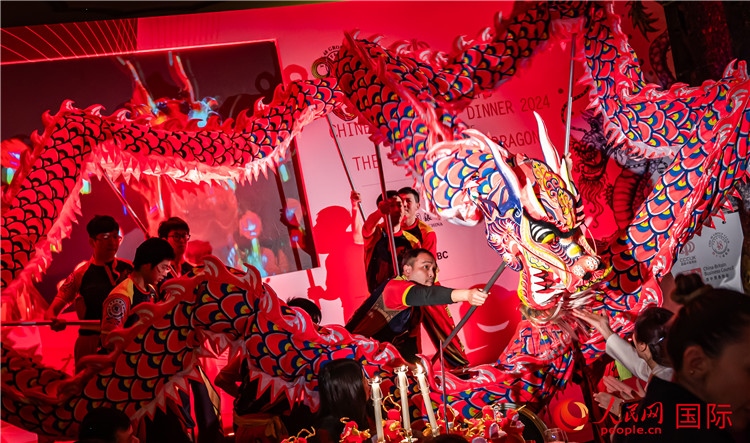 “共慶中國年 共享新機(jī)遇”破冰者新春晚宴現(xiàn)場盛況。人民網(wǎng) 郭錦標(biāo)攝