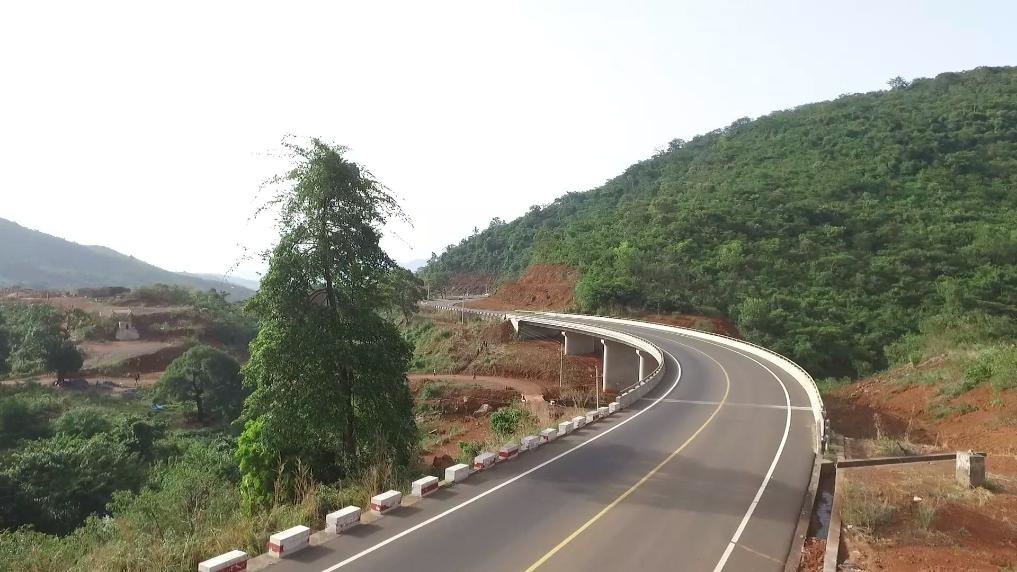 中塞友誼公路。