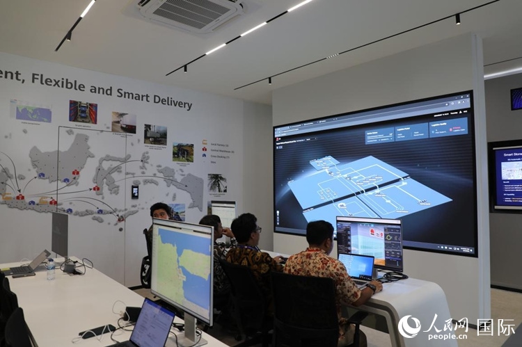 華為5G創(chuàng)新中心內(nèi)景。人民網(wǎng)記者 曹師韻攝