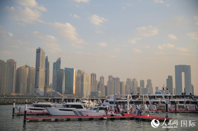 游艇展場(chǎng)景。人民網(wǎng) 塔里克·易卜拉欣攝