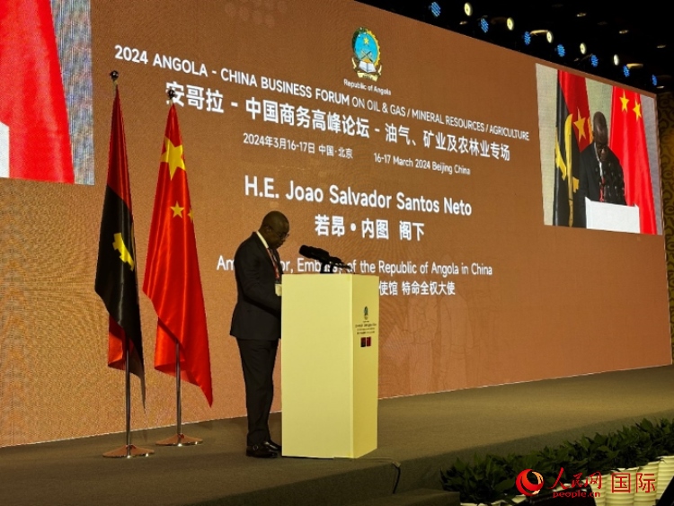 安哥拉駐華大使若昂·內(nèi)圖。人民網(wǎng)記者 張榮攝