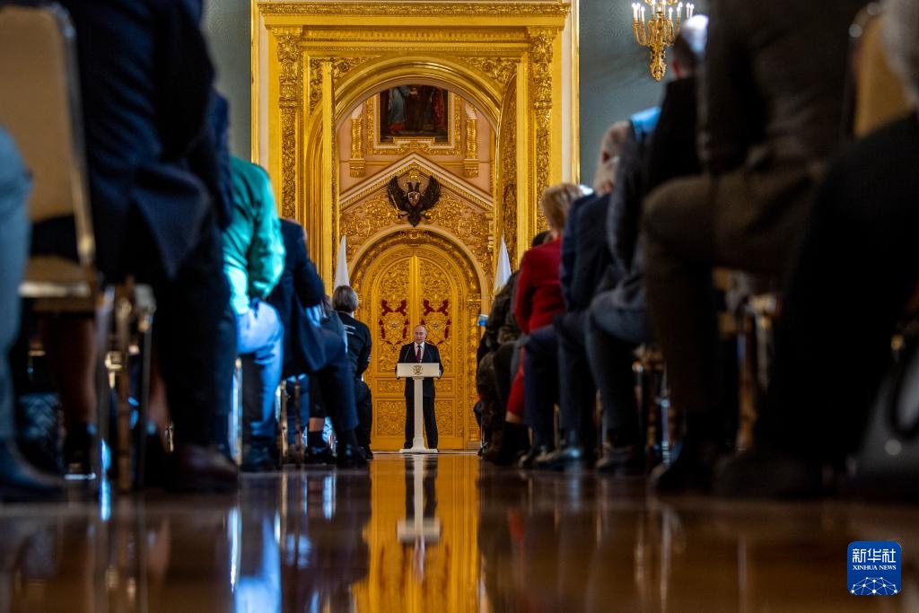 3月20日，俄羅斯總統(tǒng)普京在莫斯科克里姆林宮與其競(jìng)選團(tuán)隊(duì)代表舉行見(jiàn)面會(huì)。新華社記者 曹陽(yáng) 攝