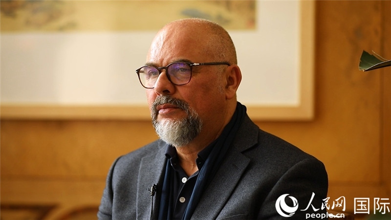 意大利陶瓷城市協(xié)會(huì)副會(huì)長(zhǎng)保羅·馬賽蒂接受人民網(wǎng)專(zhuān)訪(fǎng)。人民網(wǎng) 劉動(dòng)攝