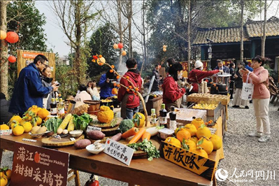 “2024成都蒲江柑甜采摘節(jié)”活動現(xiàn)場。人民網(wǎng)記者朱虹攝