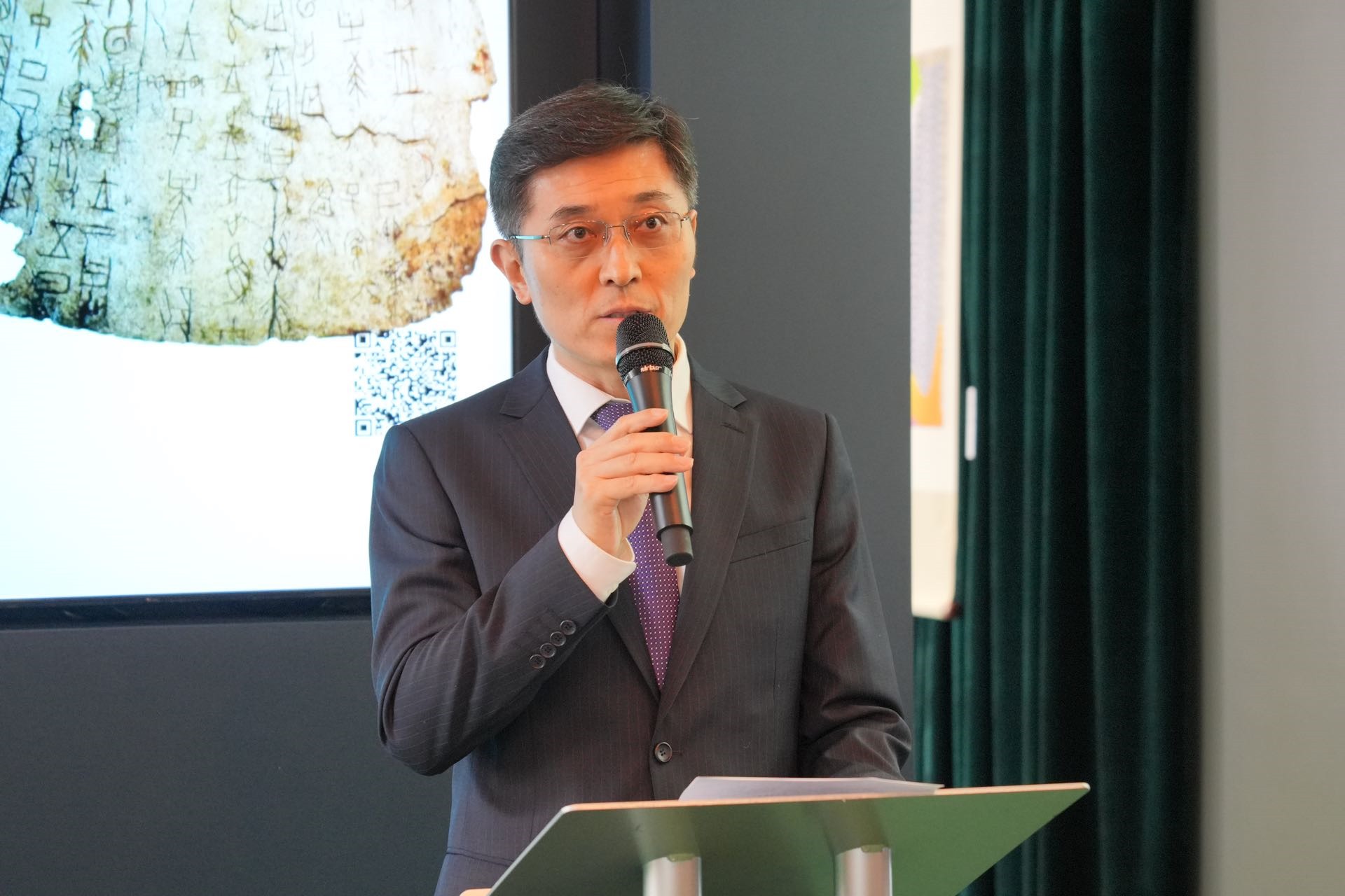 中國駐英國使館公使楊曉光致辭。主辦方供圖