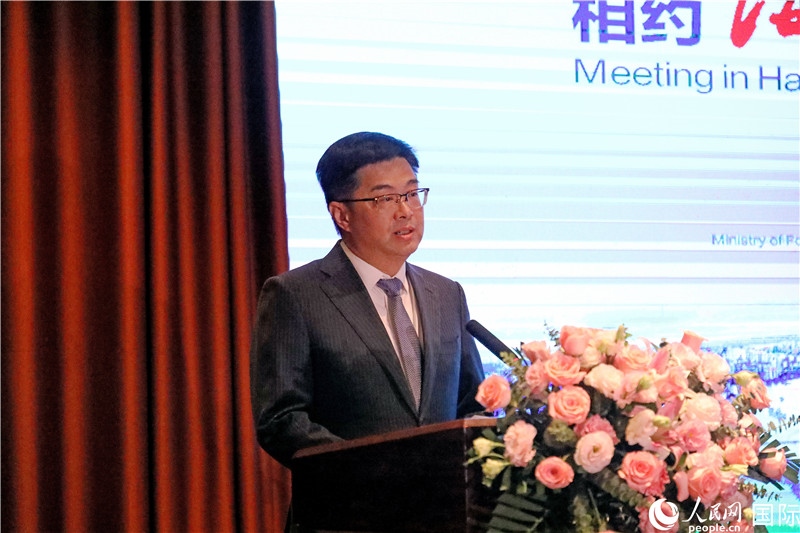 海南省人民政府副省長(zhǎng)陳懷宇在宣介會(huì)上致辭。人民網(wǎng)記者趙益普攝