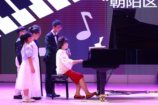 鮑蕙蕎擔(dān)任指導(dǎo)。通過專家的點(diǎn)評