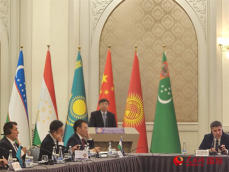 中國社會科學(xué)院俄羅斯東歐中亞研究所所長孫壯志致辭。人民網(wǎng)記者 李強(qiáng)攝