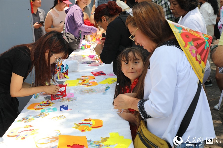 活動(dòng)現(xiàn)場(chǎng)。人民網(wǎng) 埃內(nèi)斯托·多明戈斯攝