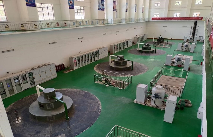  剛果（金）布桑加水電站四臺發(fā)電機(jī)組。中鐵資源集團(tuán)供圖