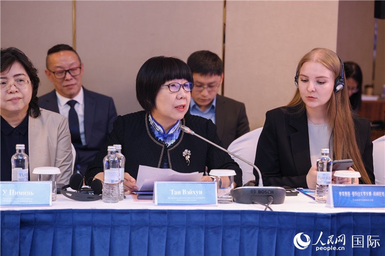 人民網(wǎng)監(jiān)事會(huì)主席唐維紅在發(fā)布儀式上致辭。人民網(wǎng)記者任皓宇 攝