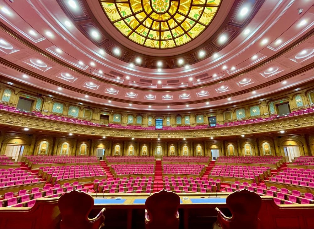 這是在杜尚別拍攝的塔吉克斯坦議會(huì)大樓內(nèi)景。