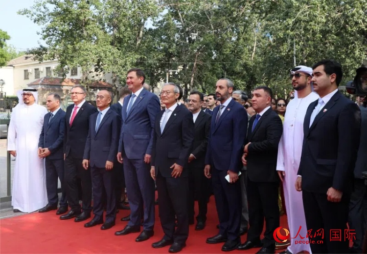 上合組織秘書長及成員國駐華使節(jié)參加活動(dòng)。人民網(wǎng) 俄布拉依·對山攝