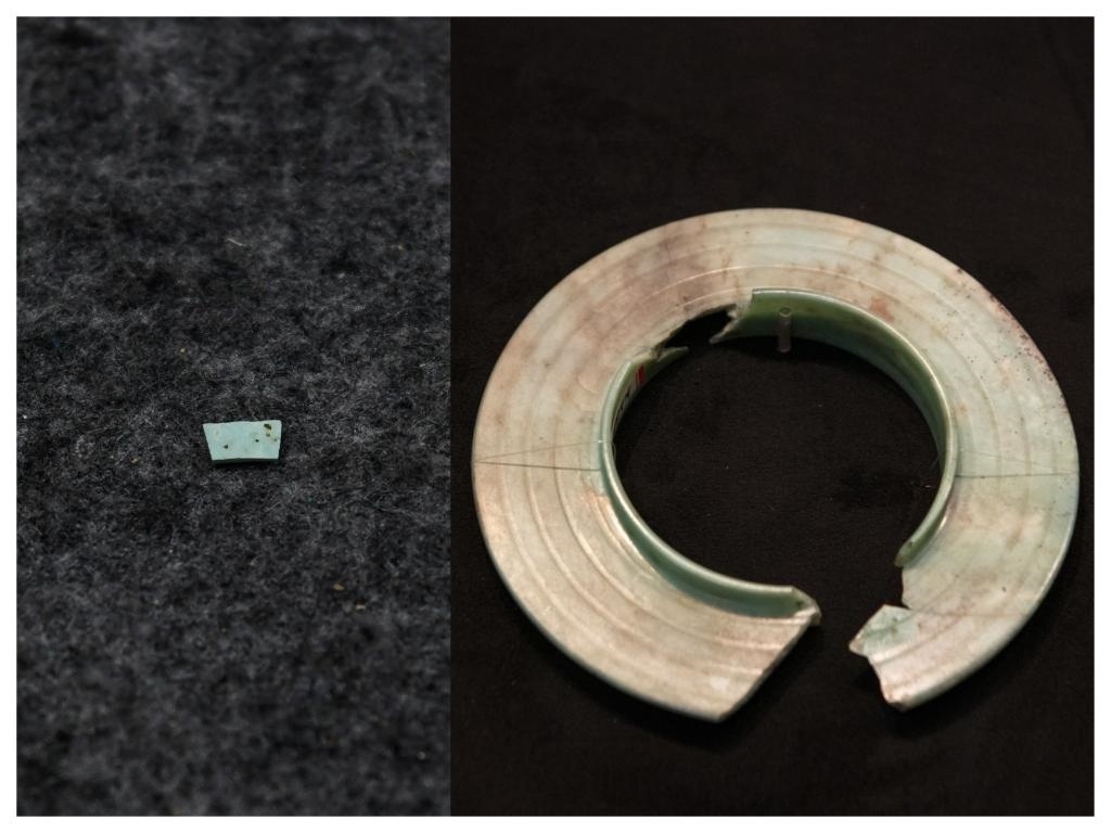 拼版照片：左圖為2024年7月10日拍攝的三星堆遺址出土的綠松石片（新華社記者王曦 攝），右圖為2024年7月21日在三星堆博物館文物保護(hù)與修復(fù)館拍攝的有領(lǐng)玉璧（新華社記者唐文豪 攝）。