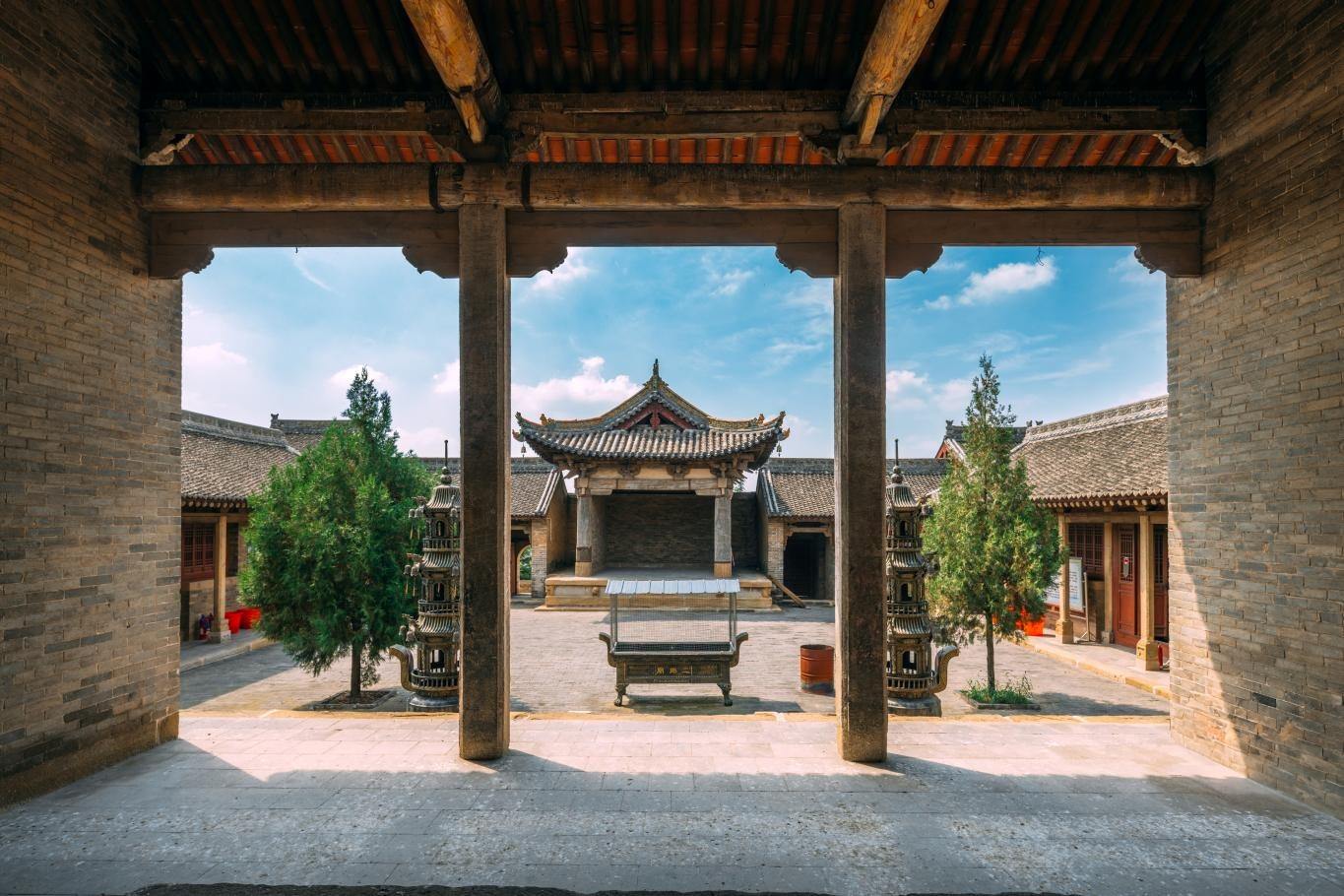 高平市王報村二郎廟金代戲臺。蘇唐詩攝