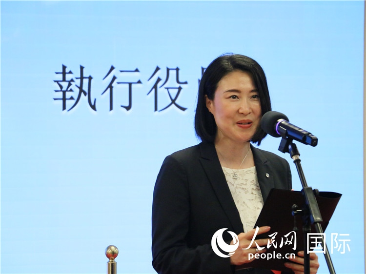 日本航空株式會社執(zhí)行役員西原口香織致辭。人民網 許可攝