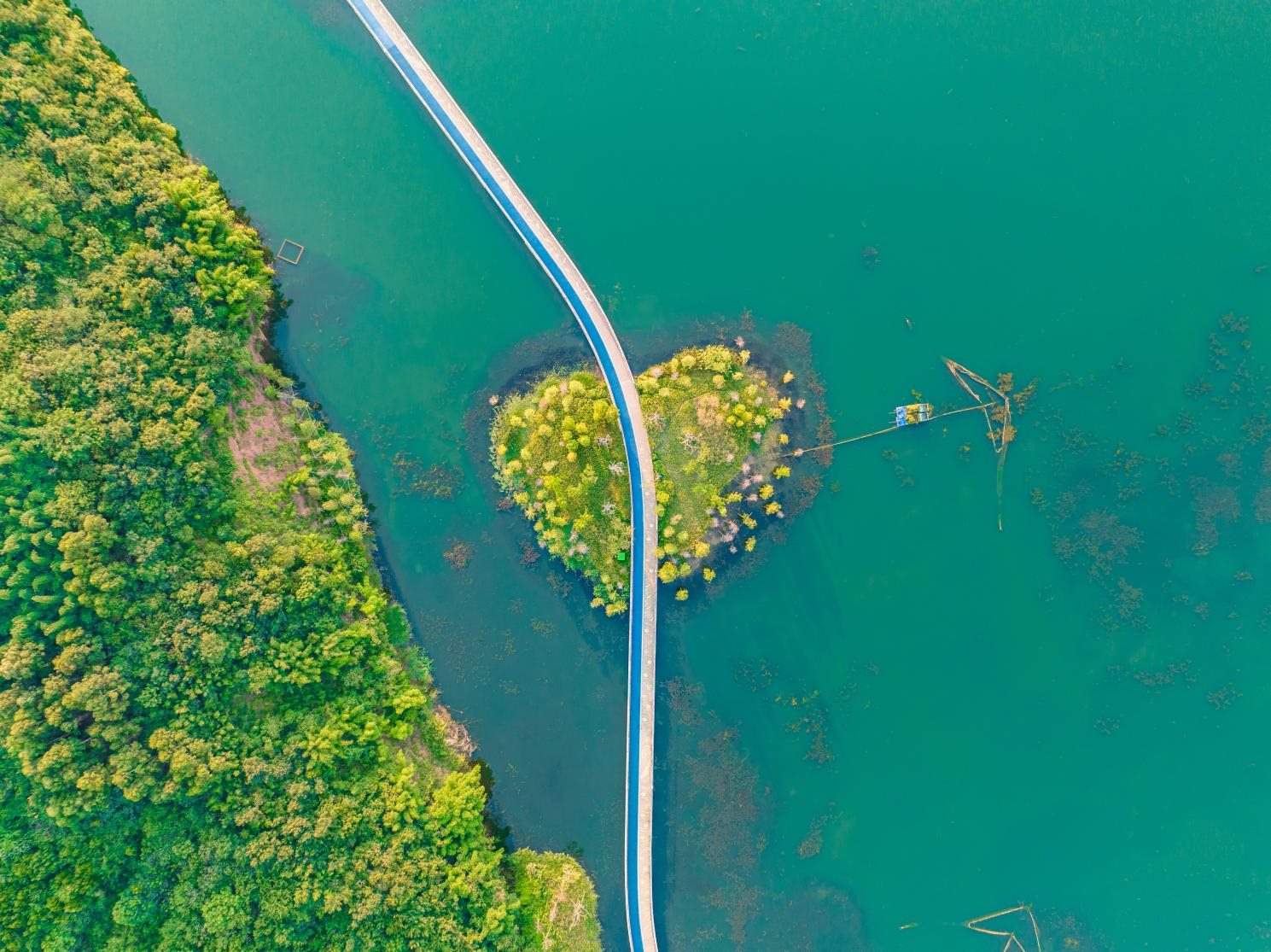 興隆湖棧道。四川天府新區(qū)融媒體中心供圖 攝影：馬驥）